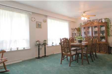 2730 Truscott Dr, Mississauga, L5J2B7 | Image 3