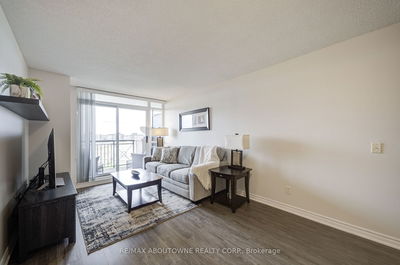 Unit 812 — 2365 Central Park Dr, Oakville - Uptown Core image-0-4