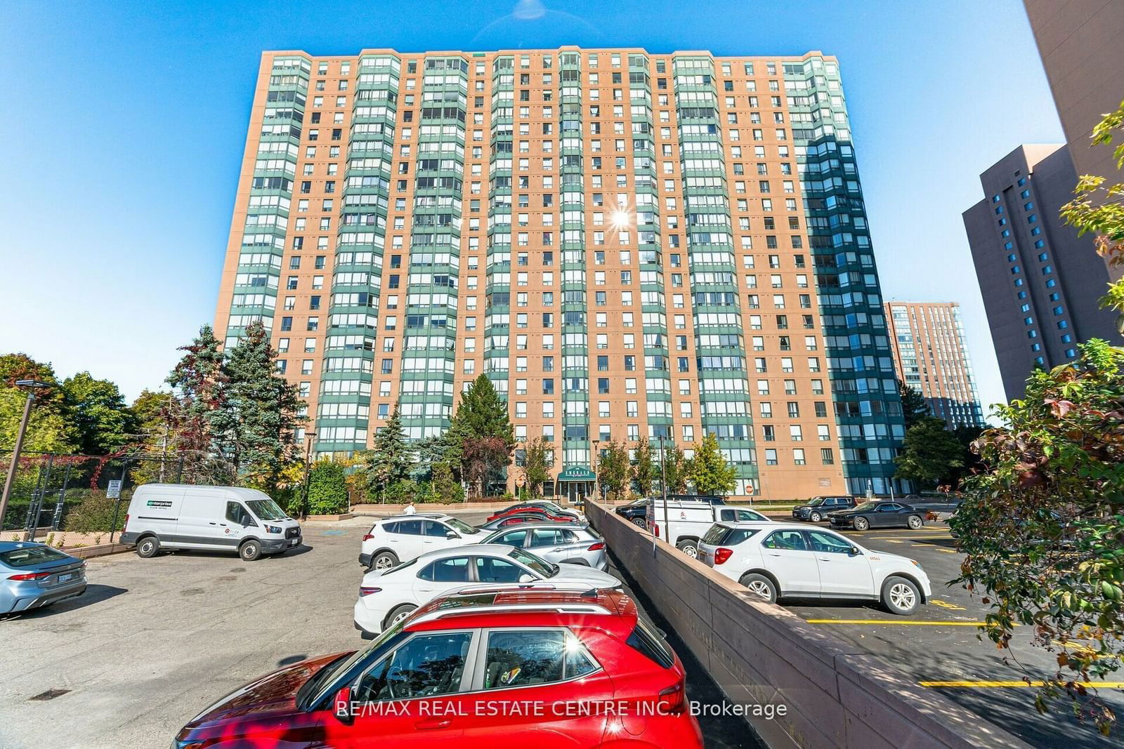 Condo for lease at 2207-135 Hillcrest Avenue, Mississauga, Cooksville, L5B 4B1 - MLS: W11882119