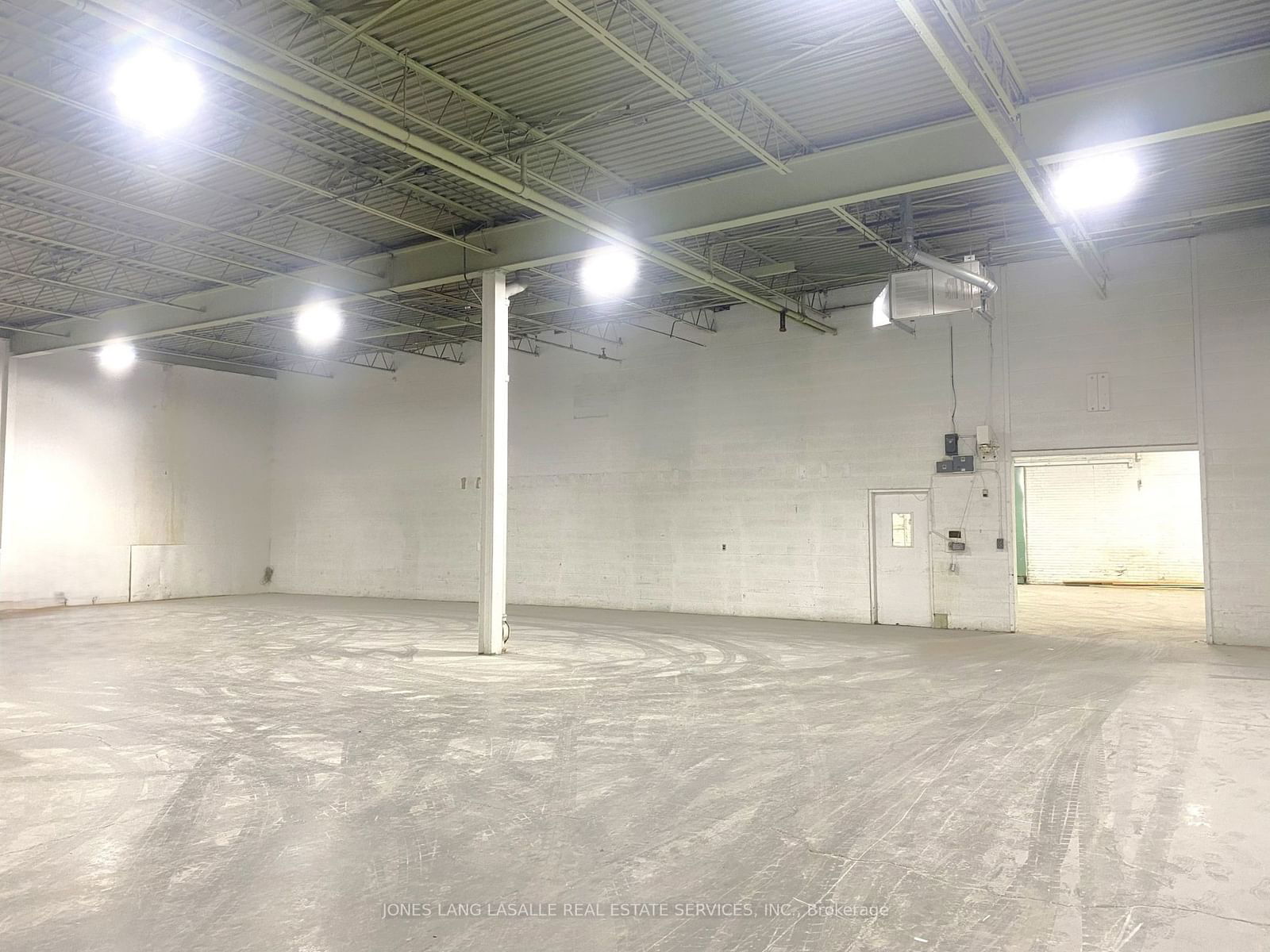 Industrial for lease at 122 Industry Street, Toronto, Brookhaven-Amesbury, M6M 4L8 - MLS: W11882399