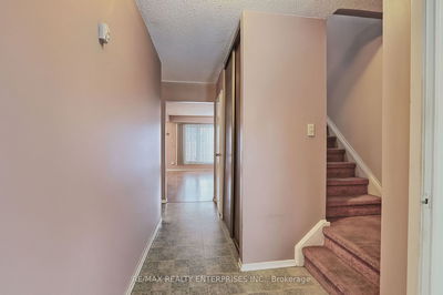 13 Carisbrooke Crt, Brampton - Central Park image-0-1