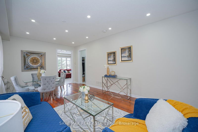 home for sale on 50 Begonia Crescent
