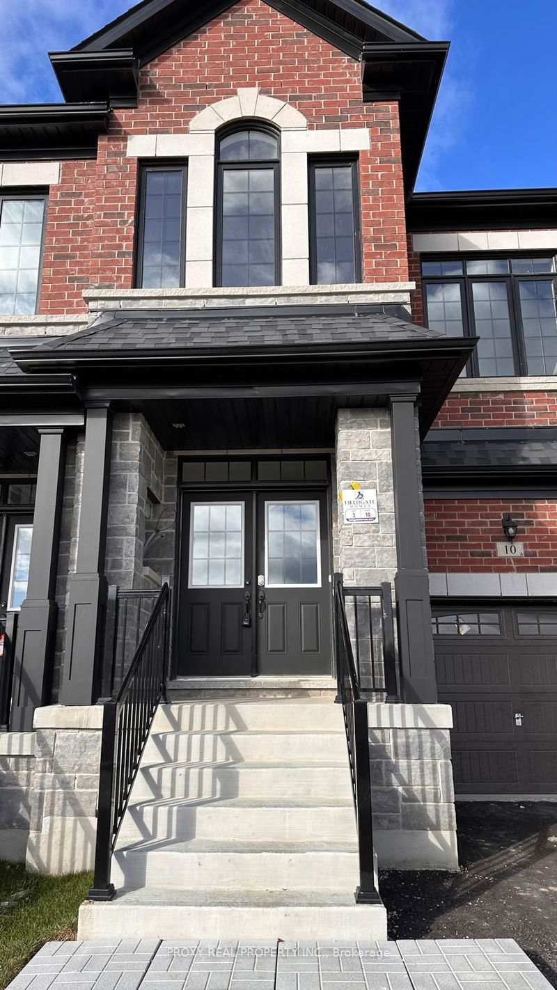 home for lease on 10 Hayrake Street