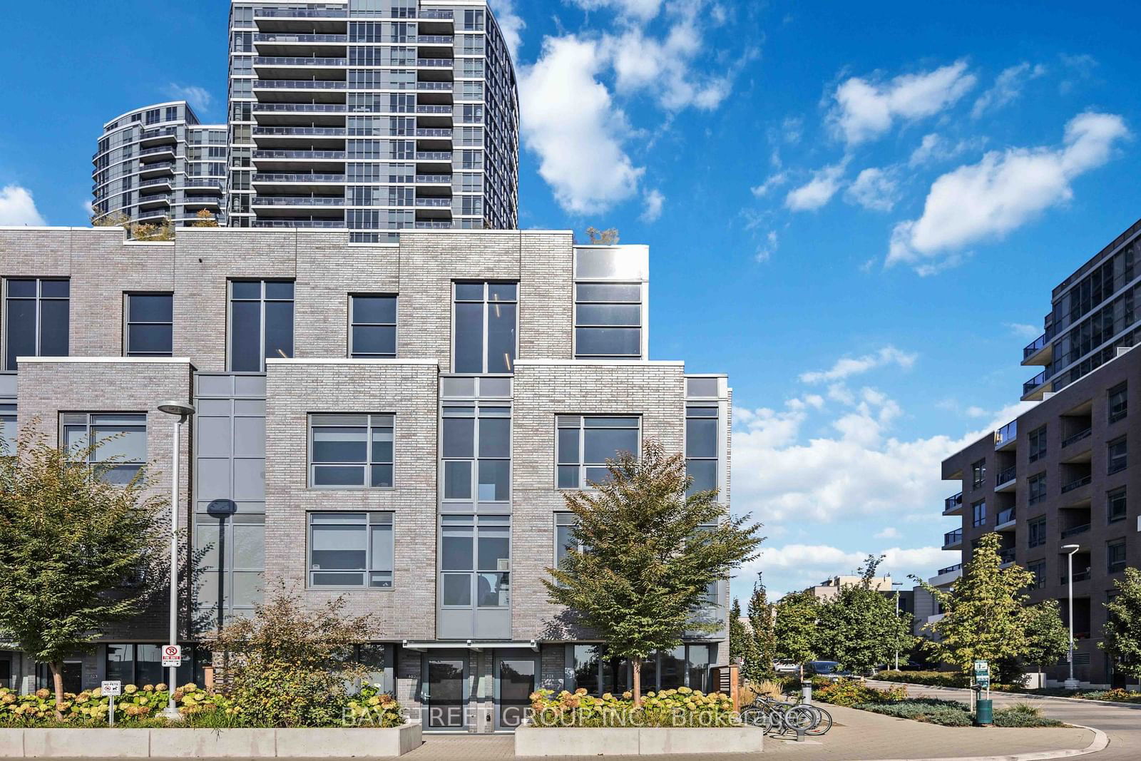 Townhouse leased at TH101-30 Gibbs Road, Toronto, Islington-City Centre West, M9B 0E4 - MLS: W11885738