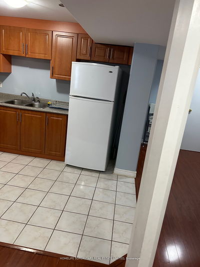 Unit BSMT — 631 Deckhouse Crt, Mississauga - Meadowvale Village image-0-3