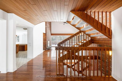 44 Pheasant Lane, Toronto - Princess-Rosethorn image-0-4