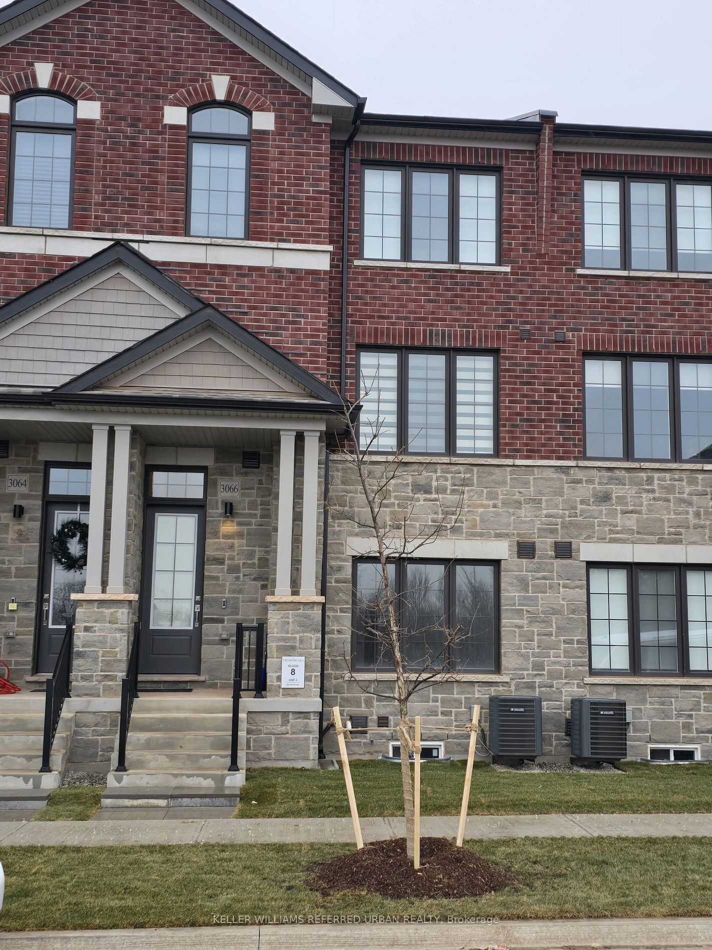 Townhouse leased at 3066 Harasym Trail, Oakville, Rural Oakville, L6M 4L8 - MLS: W11886163