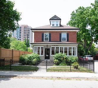 Building in 56 John Street