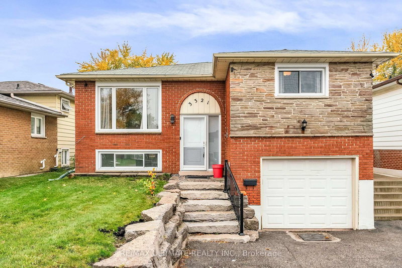 3321 Monica Dr, Mississauga, L4T 3E6 | Image 2
