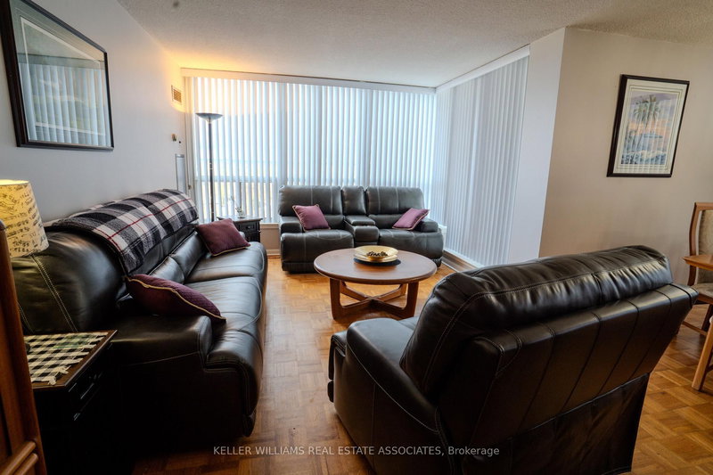 1112 - 12 Laurelcrest St, Brampton, L6S 5Y4 | Image 2