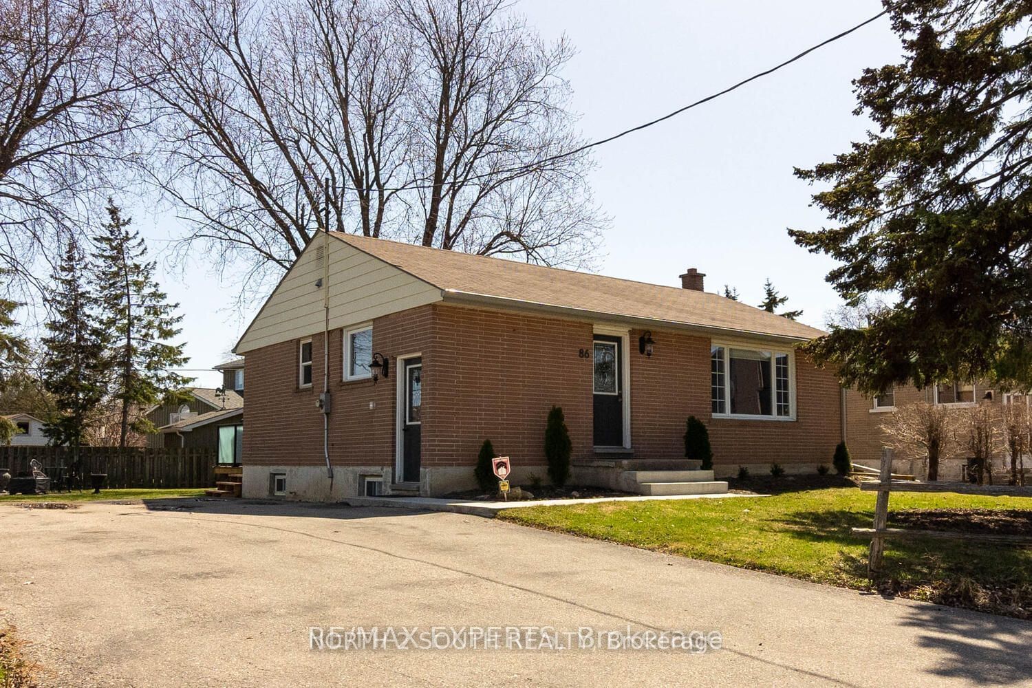 Building in 86 Ellwood Drive