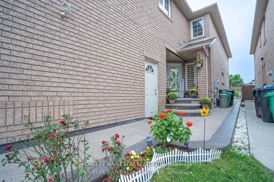 Semi-Detached House sold at 71 Tumbleweed Trail, Brampton, Fletcher's Creek South, L6Y 4Z9 - MLS: W11889939