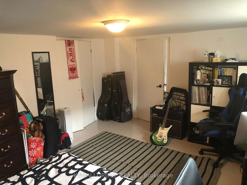 Room1