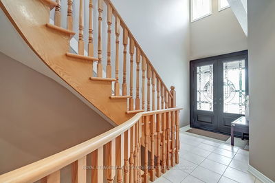 2433 Presquile Dr, Oakville - Iroquois Ridge North image-0-2