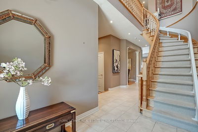 2433 Presquile Dr, Oakville - Iroquois Ridge North image-0-3