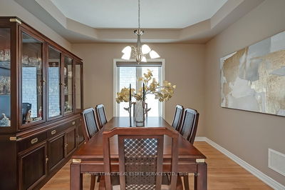 2433 Presquile Dr, Oakville - Iroquois Ridge North image-0-4