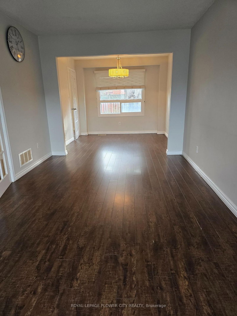 Upper - 5 Ravenswood Dr, Brampton, L6Y 3Y5 | Image 3