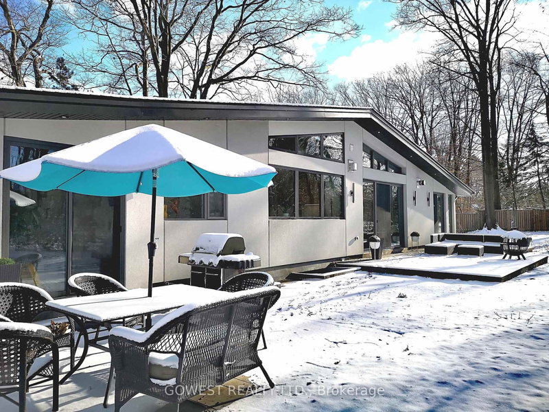 344 Dalewood Dr, Oakville, L6J 4P5 | Image 2