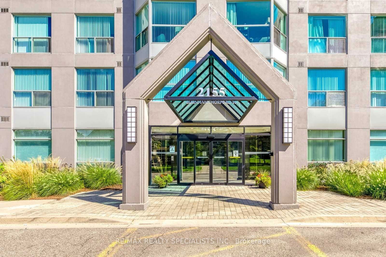 Condo for lease at 201-2155 Burnhamthorpe Road, Mississauga, Erin Mills, L5L 5P4 - MLS: W11894547