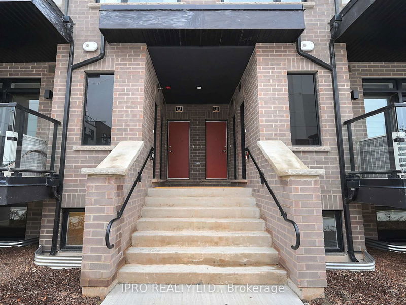 home for lease on 117-1565 Rose Way