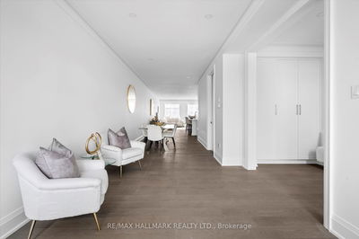 17 Antonio Crt, Toronto - Humber Summit image-0-4