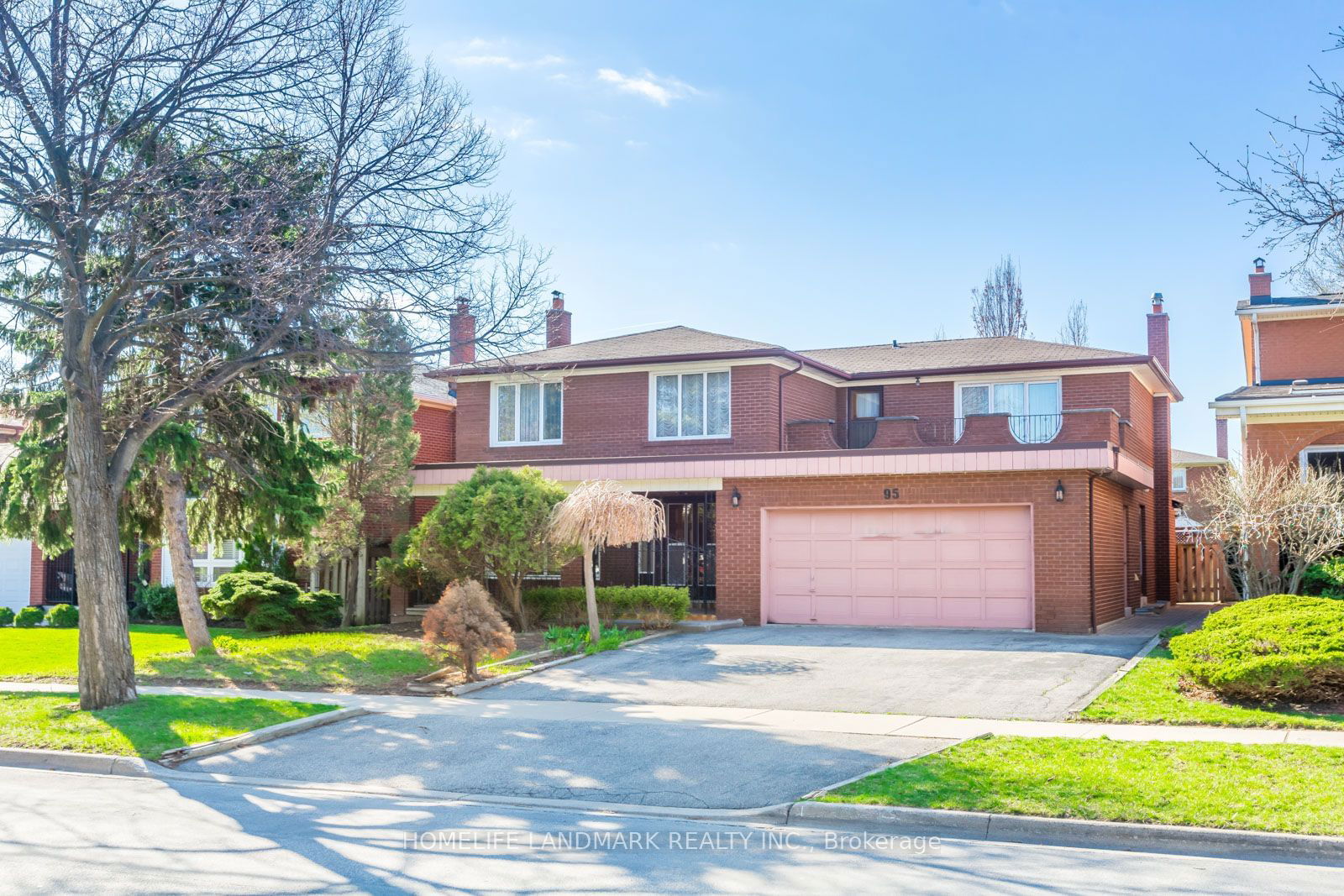 Building in 95 Poplar Heights Drive