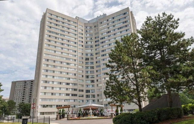 206 - 3695 Kaneff Crescent