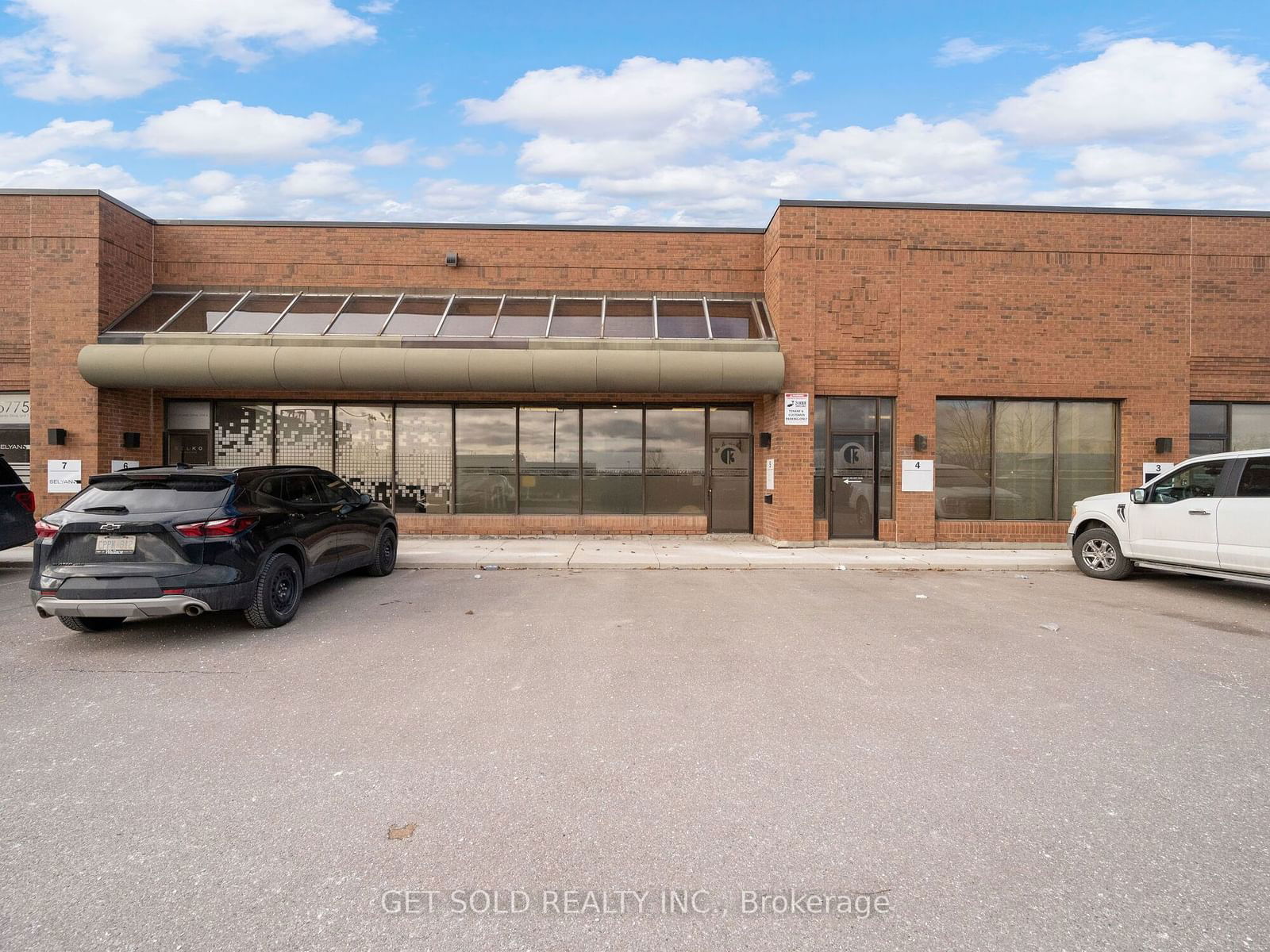 Industrial sold at 5-5775 Atlantic Drive, Mississauga, Northeast, L4W 4P3 - MLS: W11897244