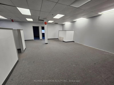 Unit 212 — 125 Norfinch Drive — photo 3