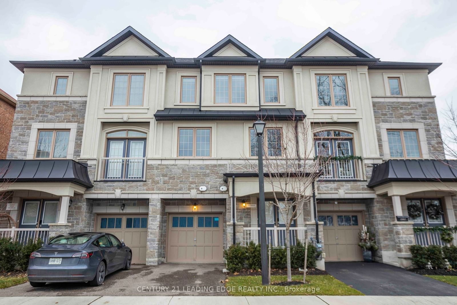 Townhouse leased at 1983 Oana Drive, Mississauga, Clarkson, L5J 0A4 - MLS: W11898055