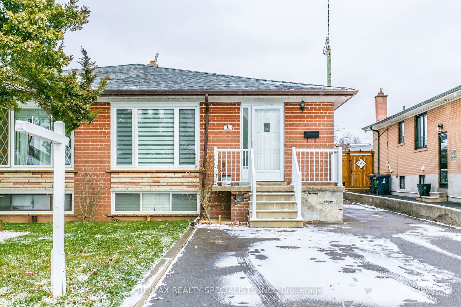 Building at 8 Giltspur Drive, Toronto, Glenfield-Jane Heights