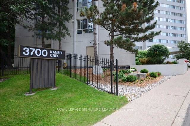 3700 Kaneff Cres #2007, Mississauga, Ontario (MLS W11899240)