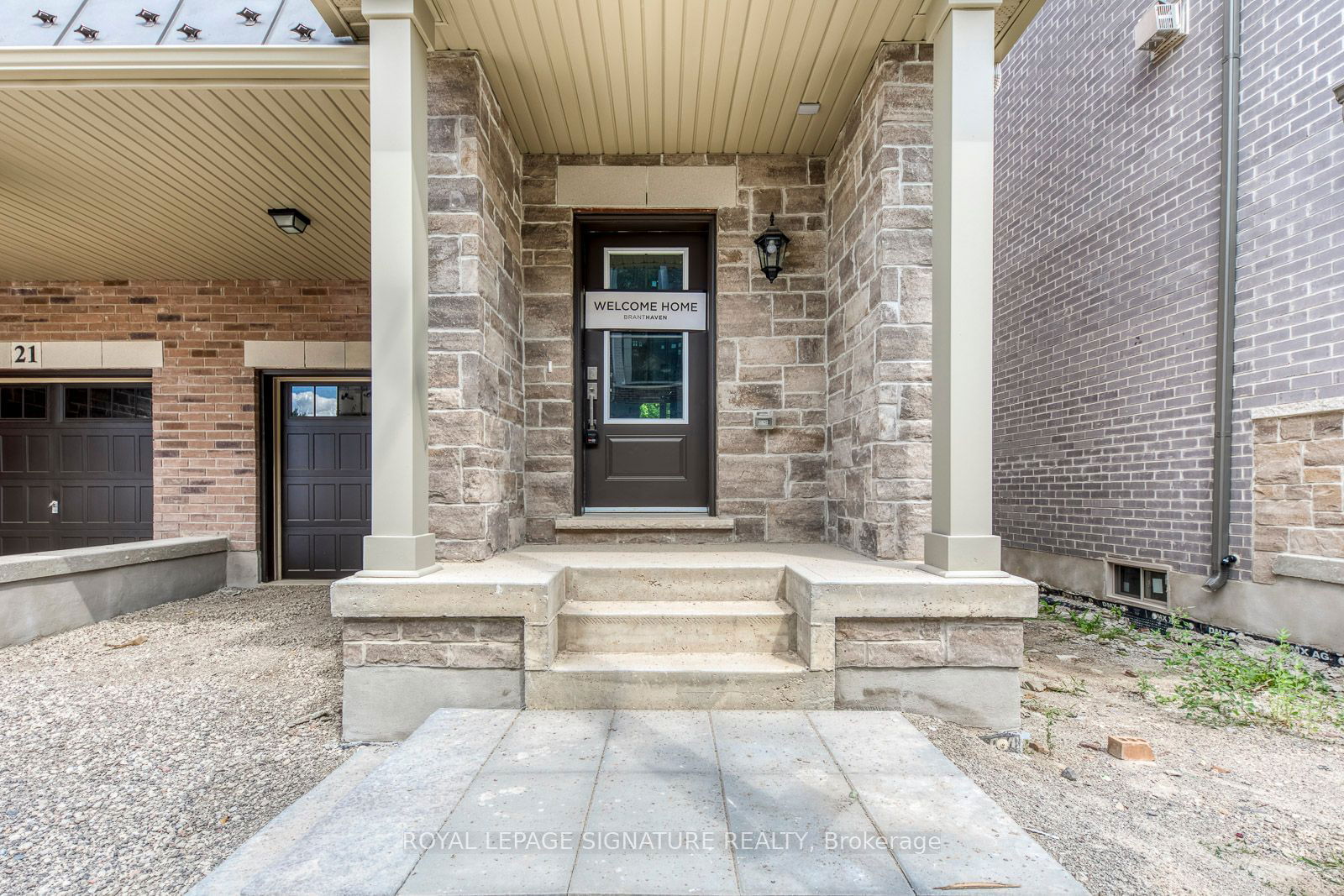 Townhouse for sale at 23 Folcroft Street, Brampton, Credit Valley, L6Y 0B6 - MLS: W11899855