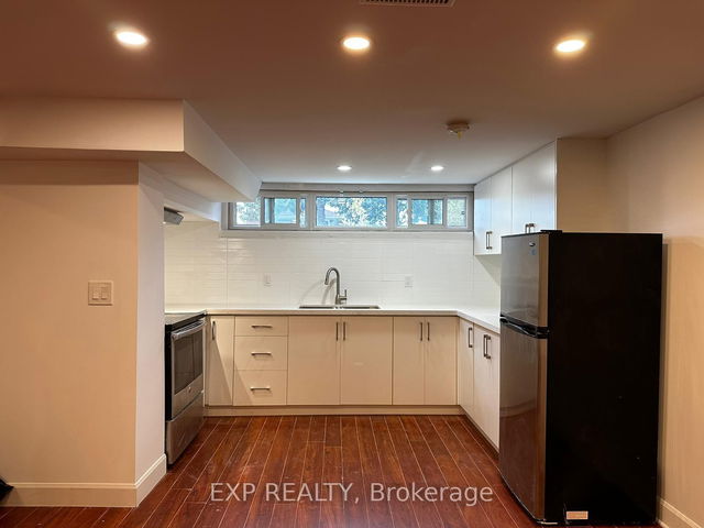 Bsmt - 61 Taysham Crescent