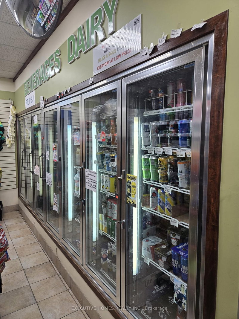 10 - 2800 Skymark Ave, Mississauga, L4W 5A6 | Image 3