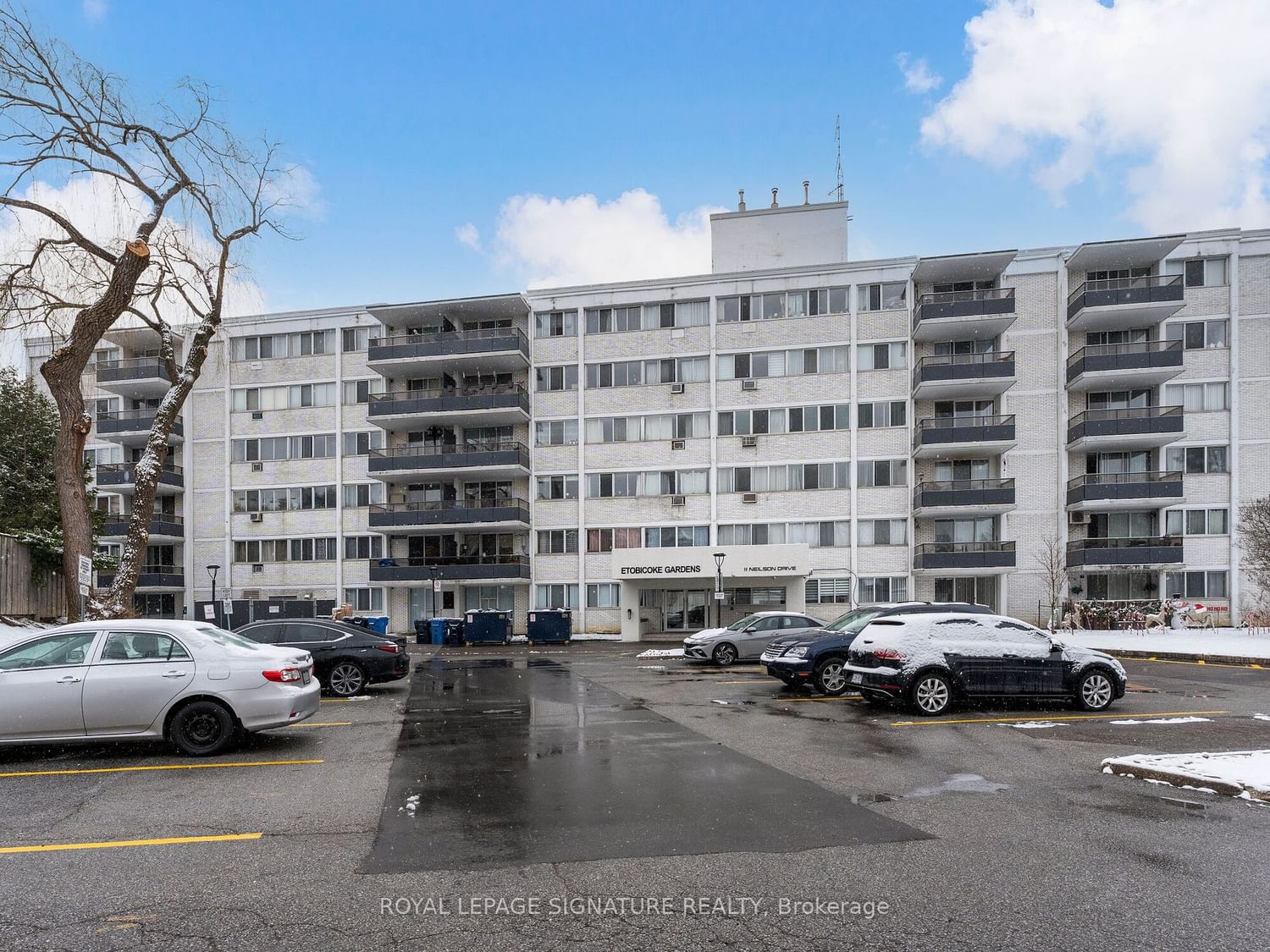 Condo leased at 205-11 Neilson Drive, Toronto, Markland Wood, M9C 1V4 - MLS: W11900651