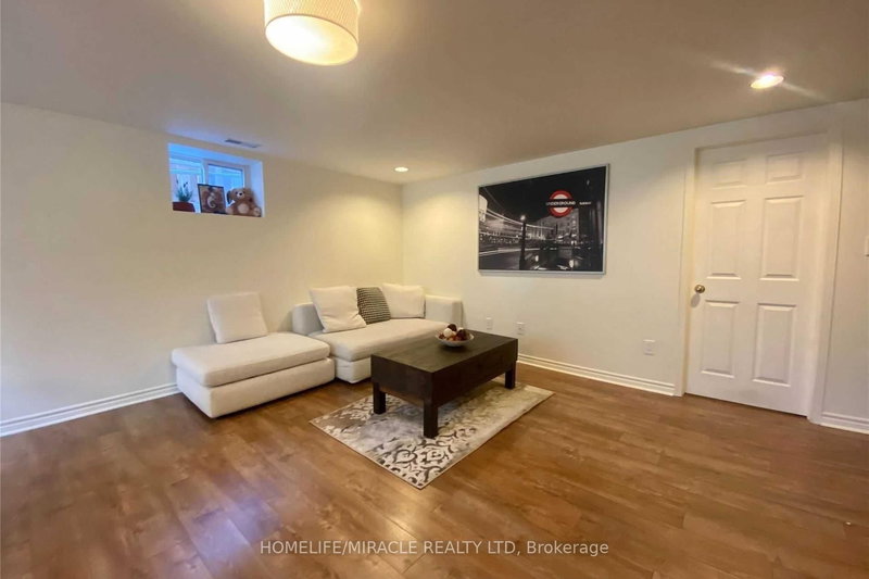 18 Shadowbrook Dr, Toronto, M9B 5K9 | Image 2