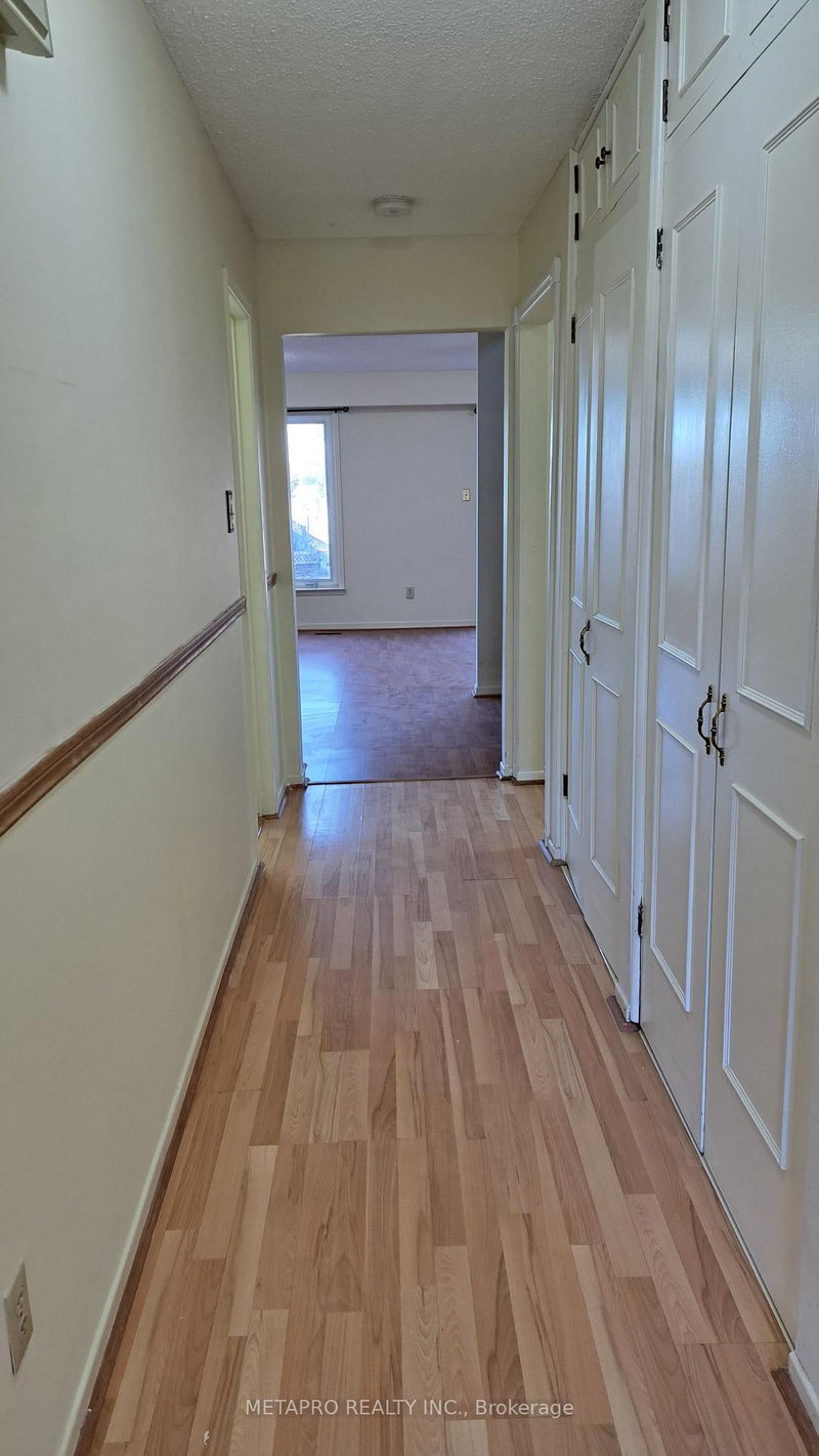 72 Norbert Rd, Brampton, L6Y 2K1 | Image 2