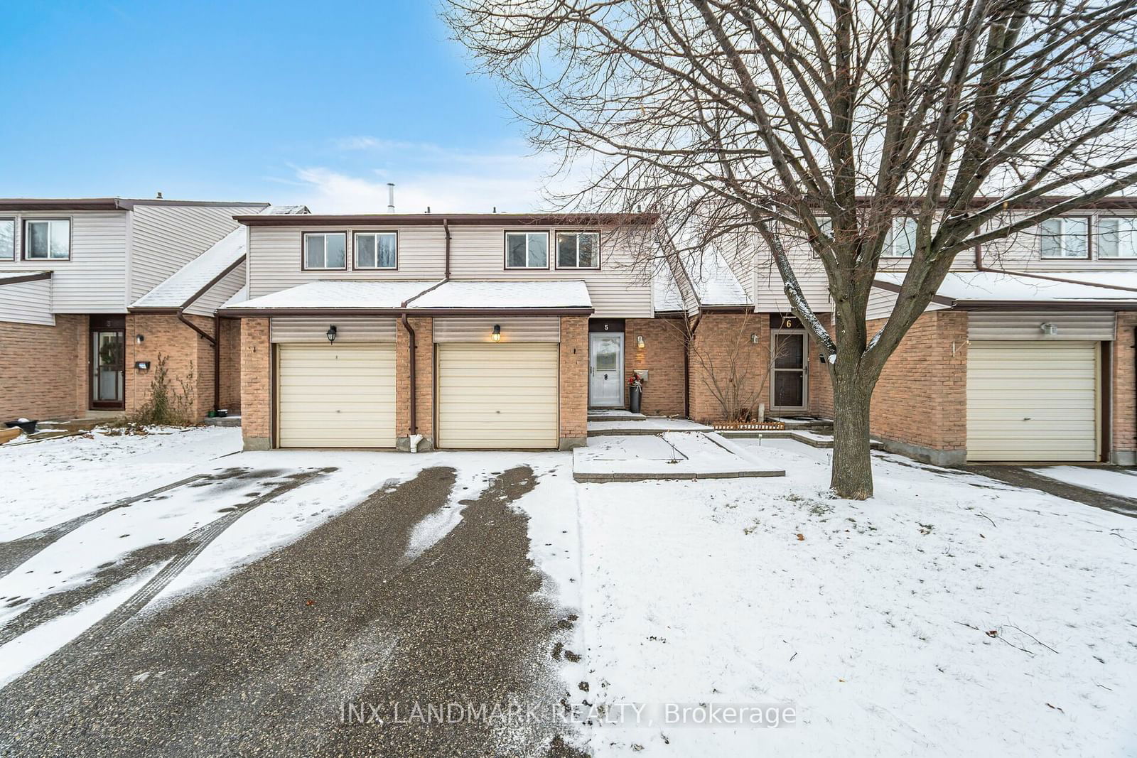 Townhouse for sale at 5-5610 Montevideo Road, Mississauga, Meadowvale, L5N 2N9 - MLS: W11901147