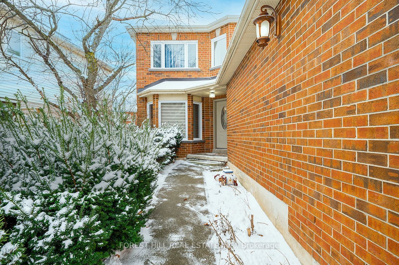 Detached House leased at 4076 Colonial Drive, Mississauga, Erin Mills, L5L 4K1 - MLS: W11901364