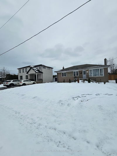 Detached House for lease at 517 Sandmere Place, Oakville, 1020 - WO West, L6L 4G5 - MLS: W11901834