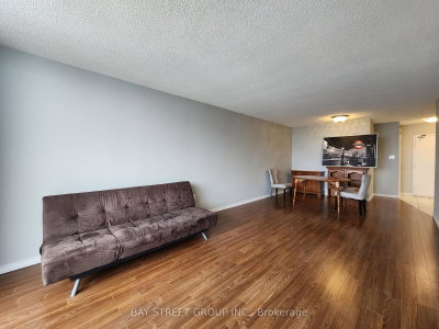 Condo leased at 2009-812 Burnhamthorpe Road, Toronto, Ontario, M9C 4W1 - Markland Wood - MLS: W11901858