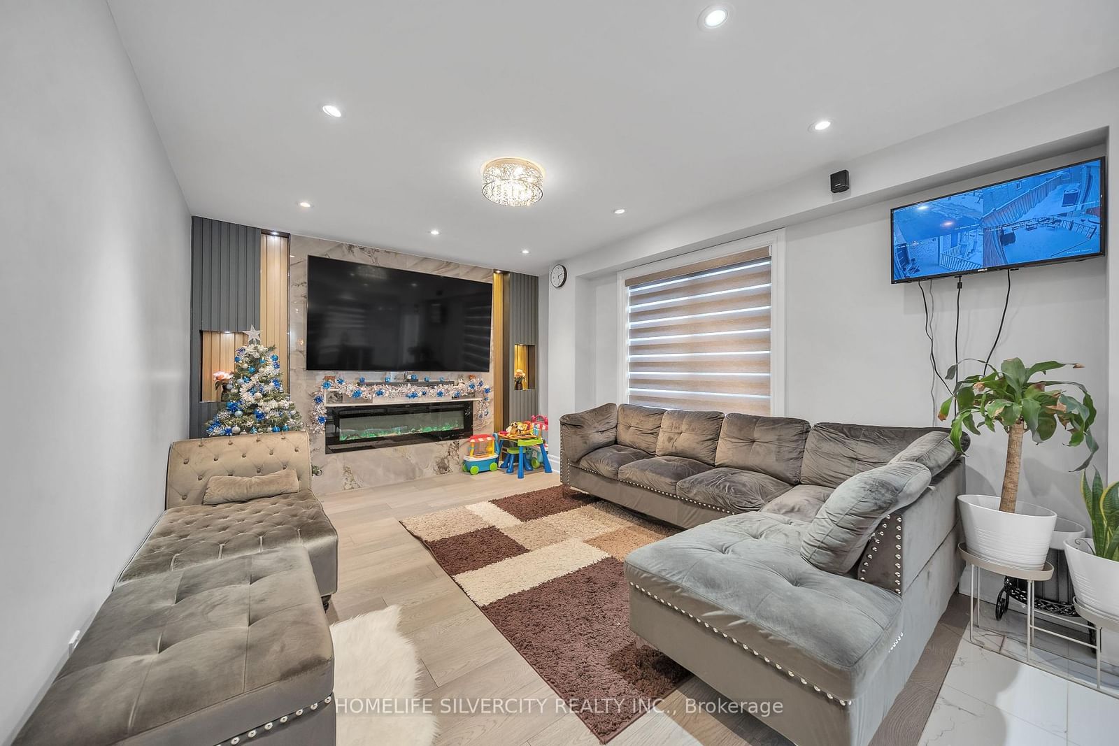Listing Image 15