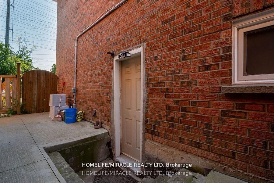 Listing Image 37
