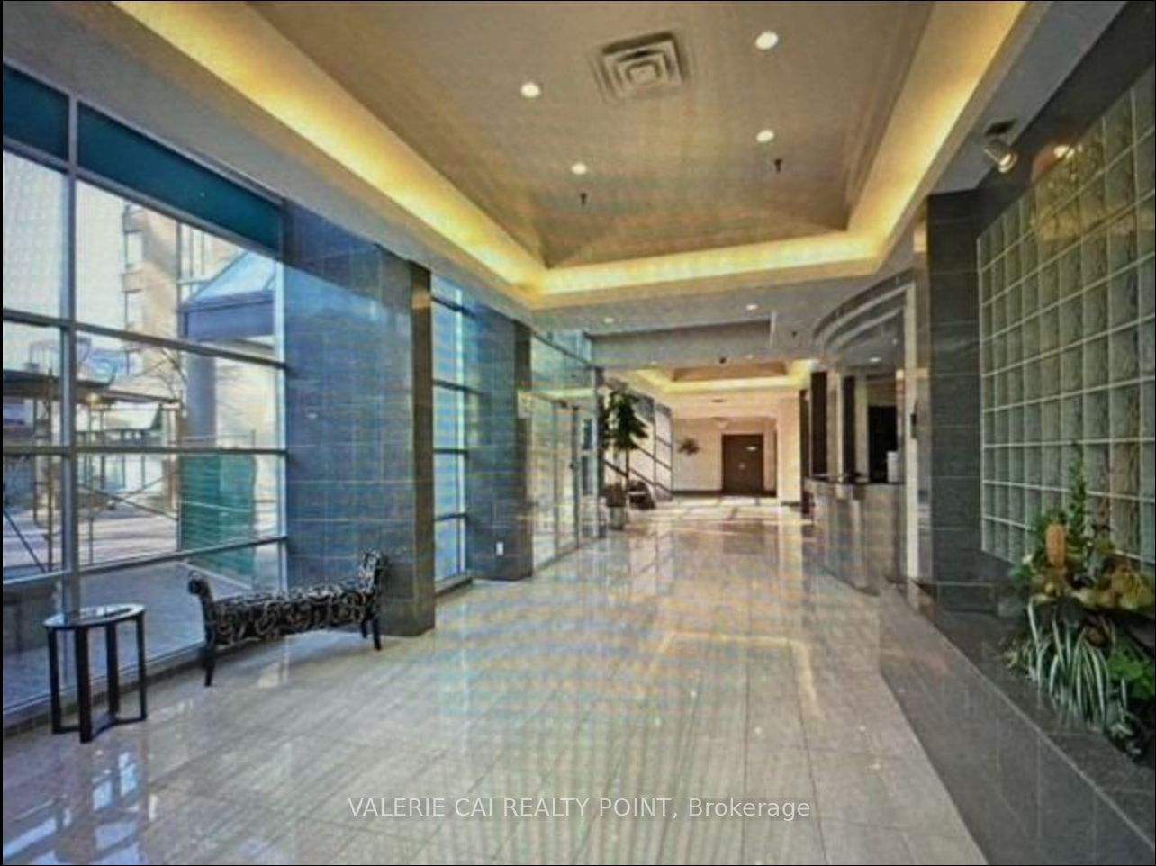 Condo for lease at 709-265 Enfield Place, Mississauga, City Centre, L5B 3Y6 - MLS: W11903120