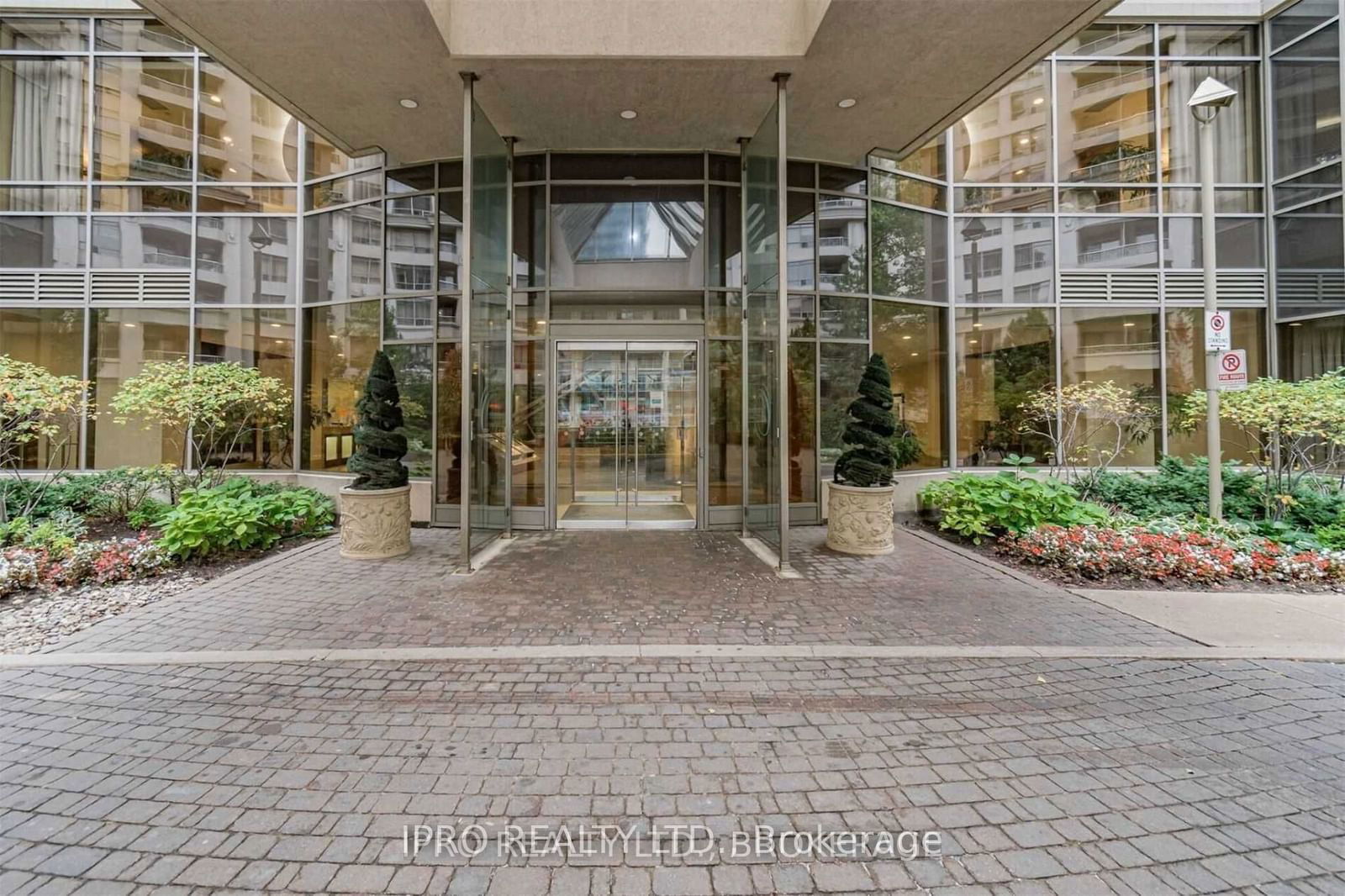 Condo for lease at 705-3880 Duke Of York Boulevard, Mississauga, City Centre, L5B 4M7 - MLS: W11904419