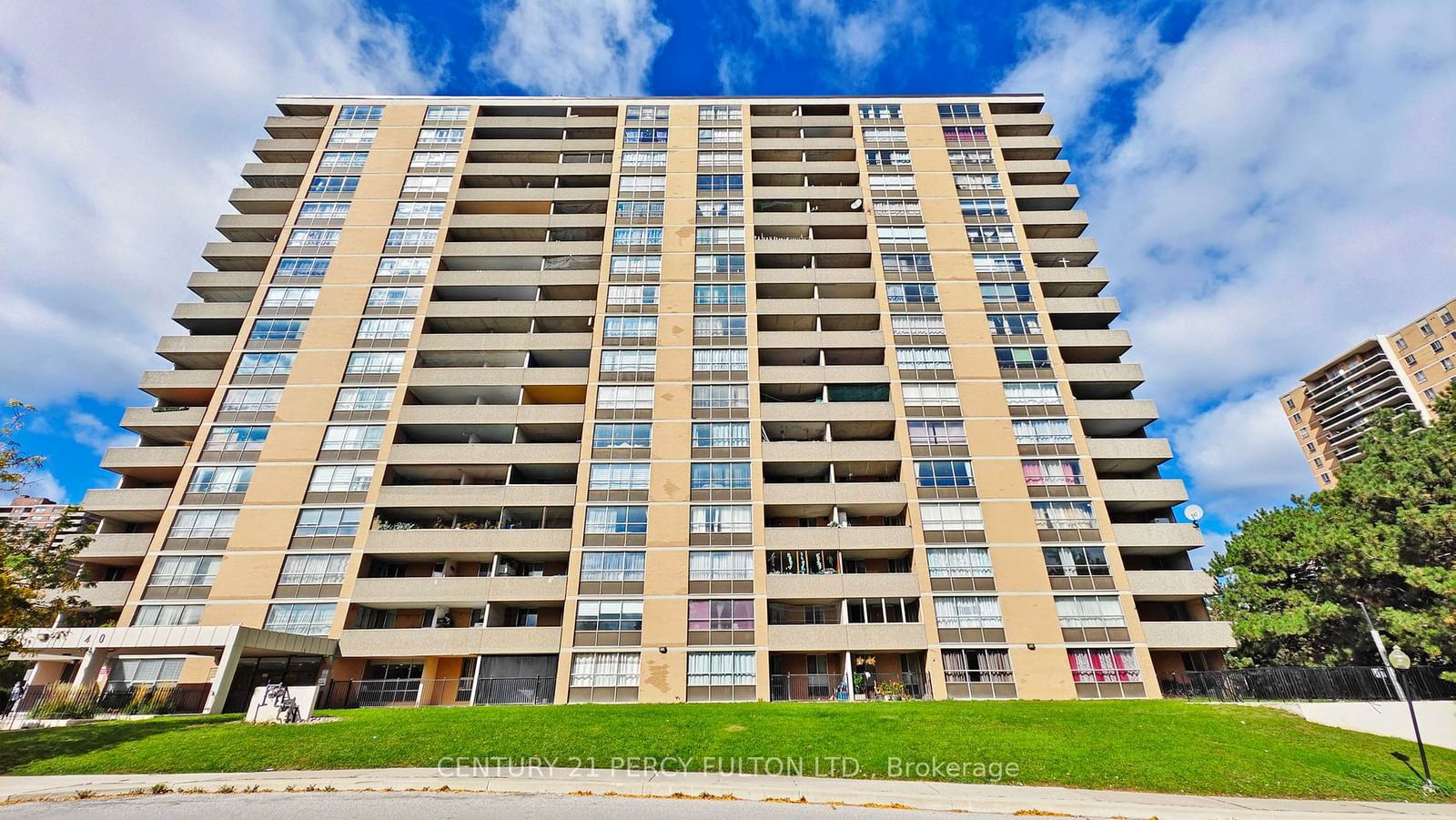 Condo for sale at 106-40 Panorama Court, Toronto, Mount Olive-Silverstone-Jamestown, M9V 4M1 - MLS: W11904627