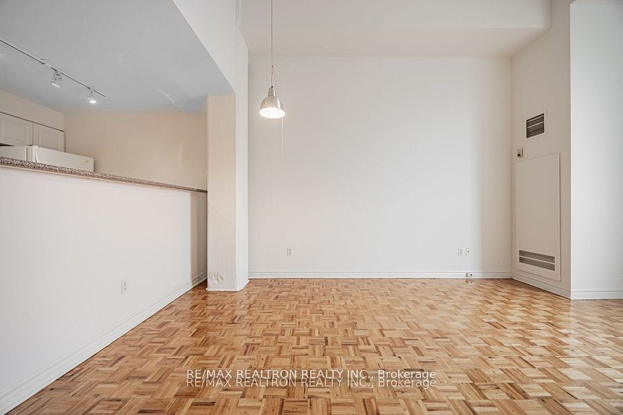 Condo leased at 607-1401 Dupont Street, Toronto, Dovercourt-Wallace Emerson-Junction, M6H 4J7 - MLS: W11904797