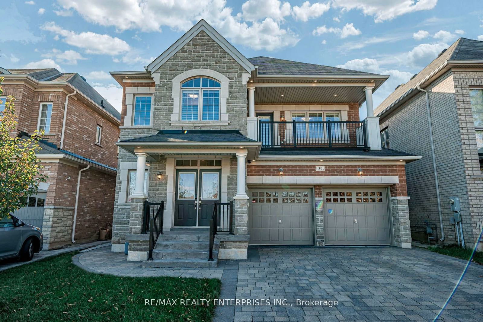 Detached House sold at 39 Lampman Crescent, Brampton, Credit Valley, L6X 3A3 - MLS: W11904943