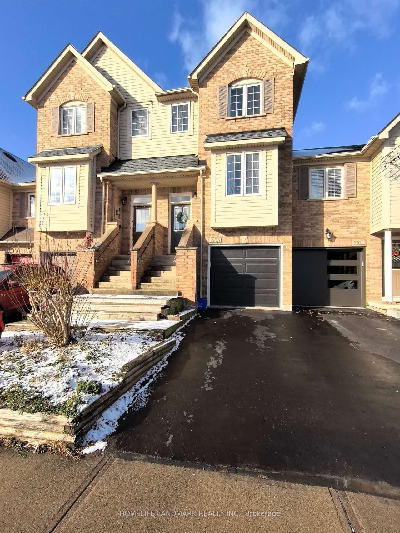 Building at 2103 Glenhampton Road, Oakville, West Oak Trails